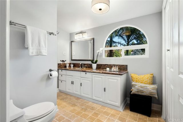 $1,371,710 | 6466 Odin Street, Los Angeles, CA 90068