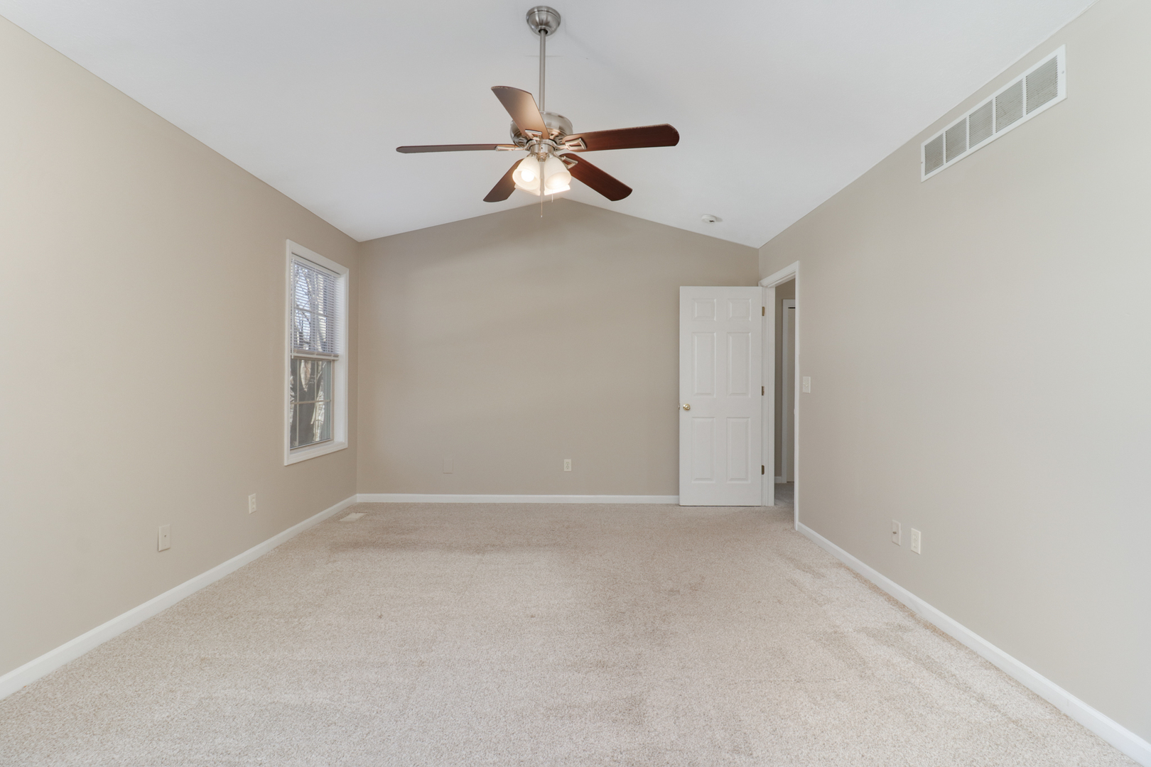 3112 Sable Oaks Road Bloomington, IL 61704 - Photo 20 of 43 Gallery Image 20