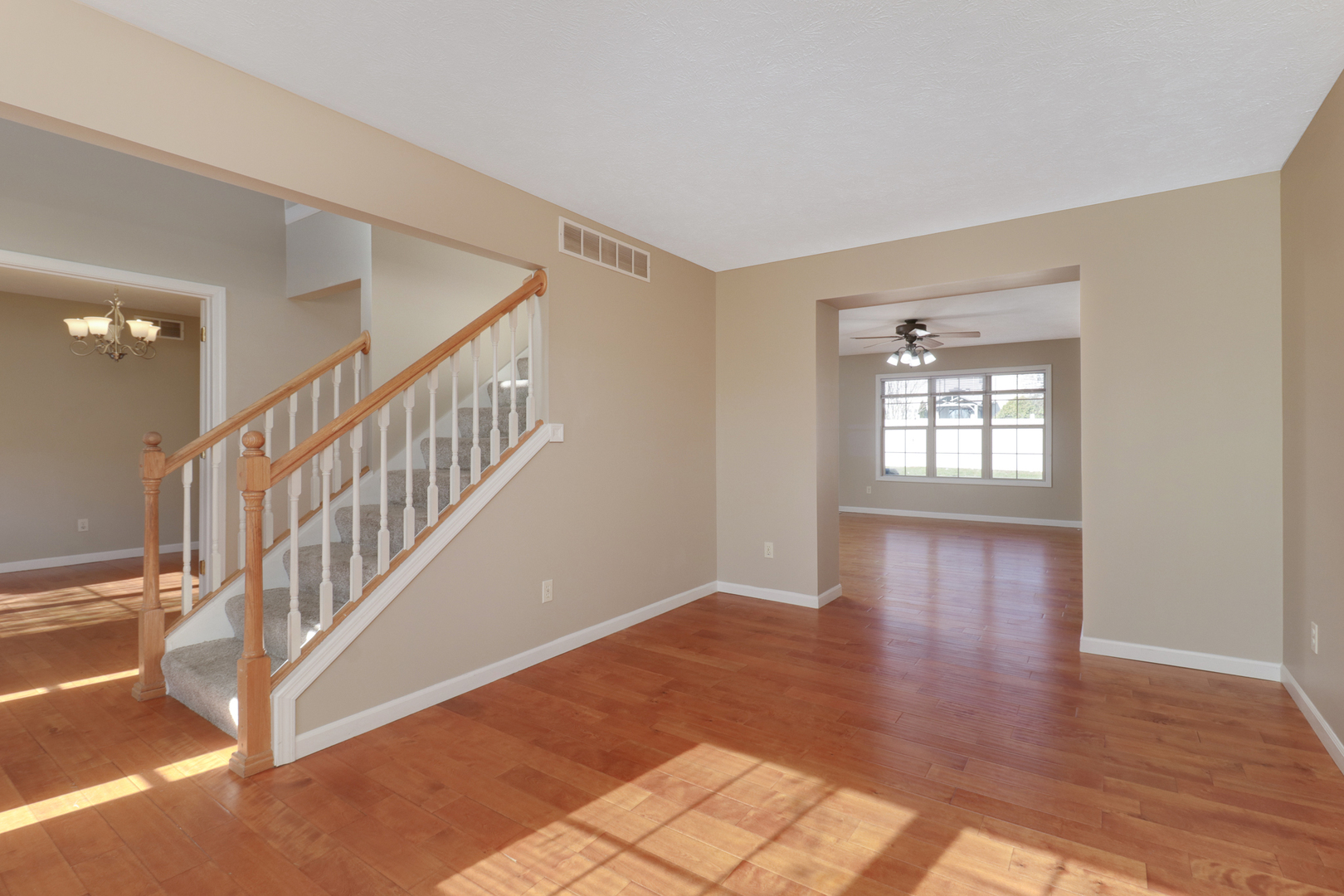 3112 Sable Oaks Road Bloomington, IL 61704 - Photo 4 of 43 Gallery Image 4