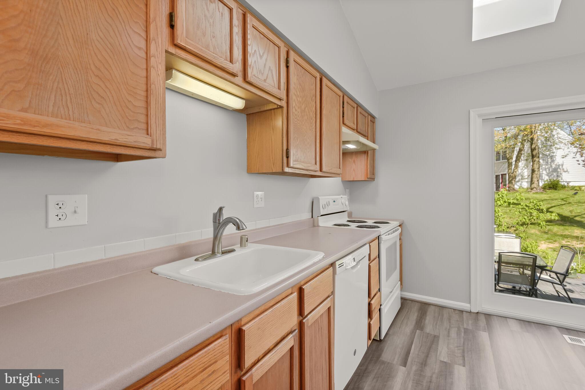 12909 Summer Hill Drive Silver Spring, MD 20904 - Photo 17 of 43 Kitchen