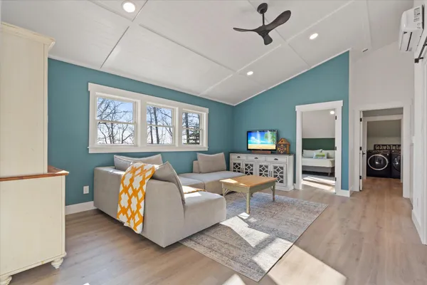 $865,000 | 31528 Lakeview Drive, Cushing, MN 56443