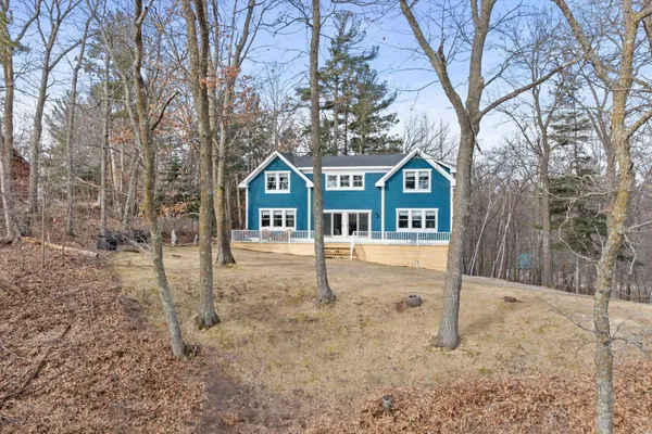 $865,000 | 31528 Lakeview Drive, Cushing, MN 56443