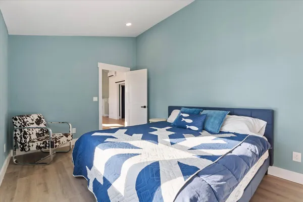 $865,000 | 31528 Lakeview Drive, Cushing, MN 56443