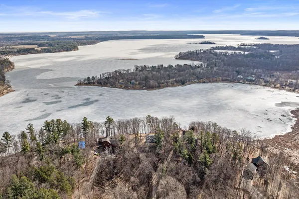 $865,000 | 31528 Lakeview Drive, Cushing, MN 56443