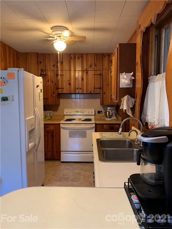 46 Ridgelawn Road Asheville, NC 28806 - Photo 19 of 47 Gallery Image 19
