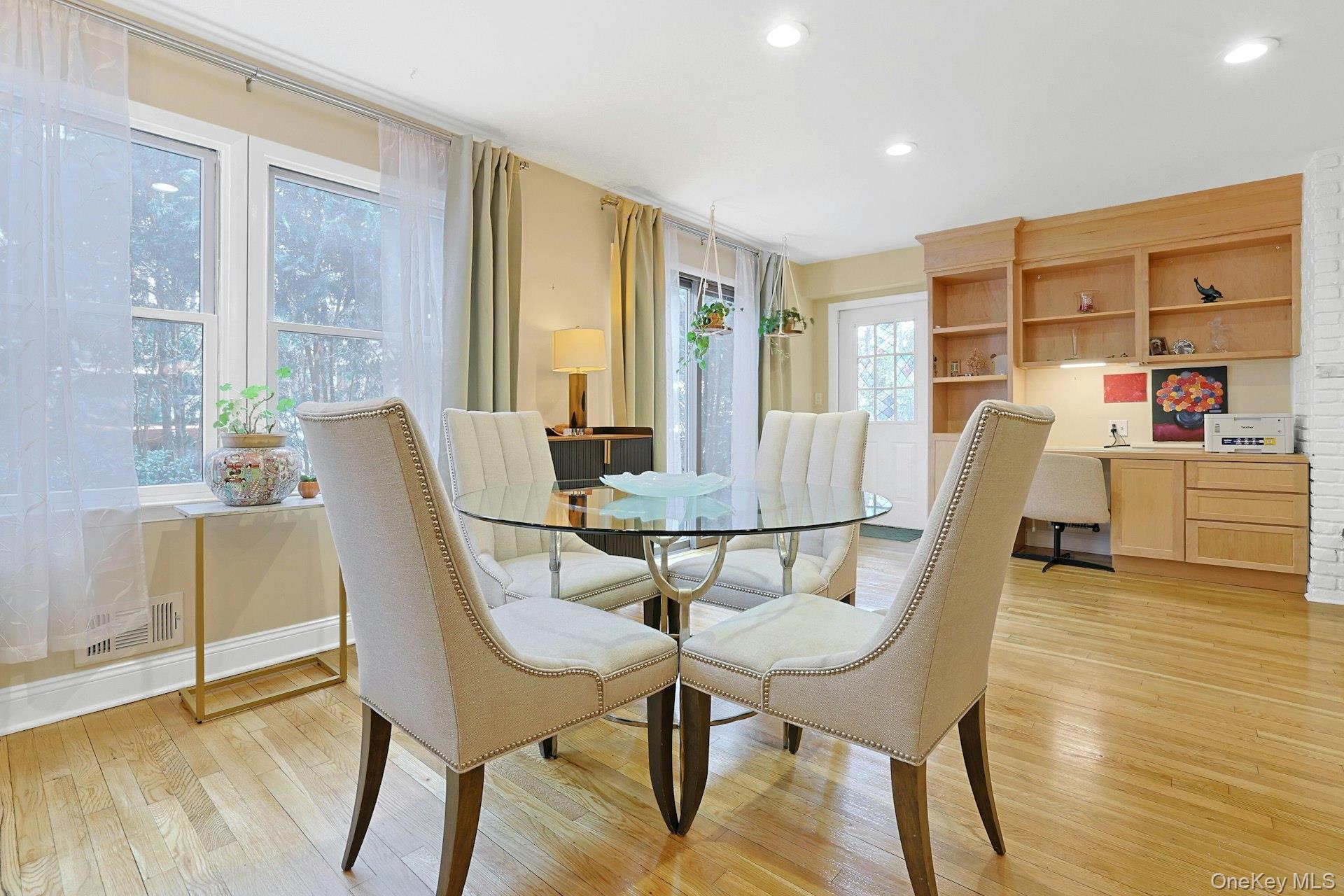 216 Purchase Street, Unit 1F Rye, NY 10580 - Photo 15 of 26 Dinning area