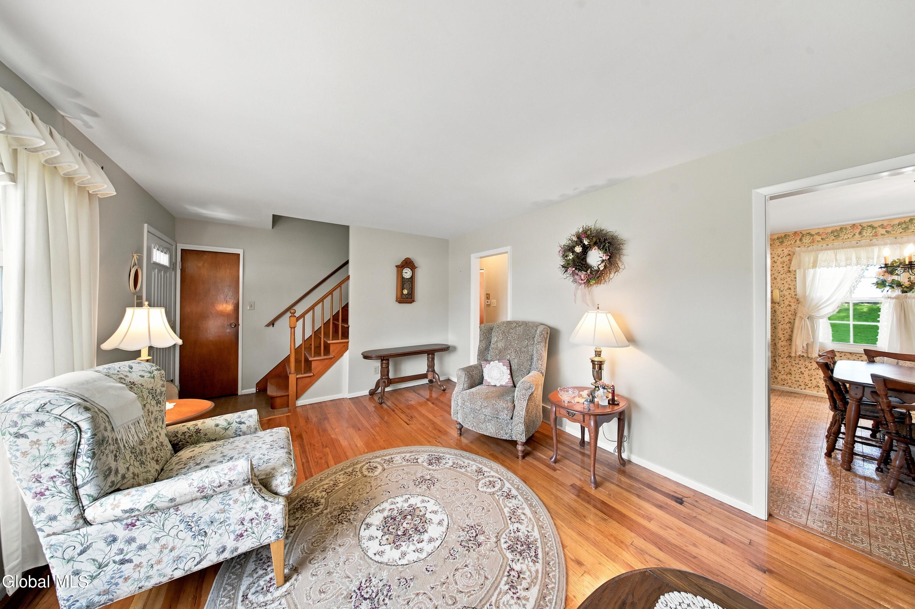 2 O'neil Street Troy, NY 12180 - Photo 6 of 34 6