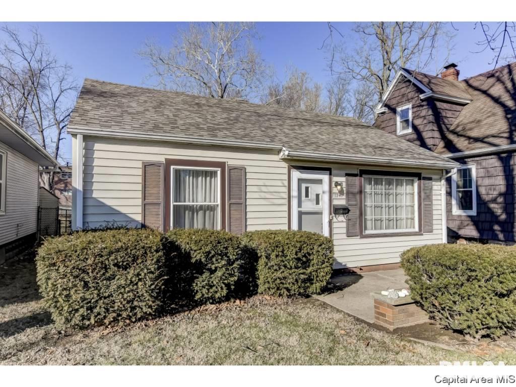 1241 Mossman Avenue Springfield, IL 62702 - Photo 2 of 22