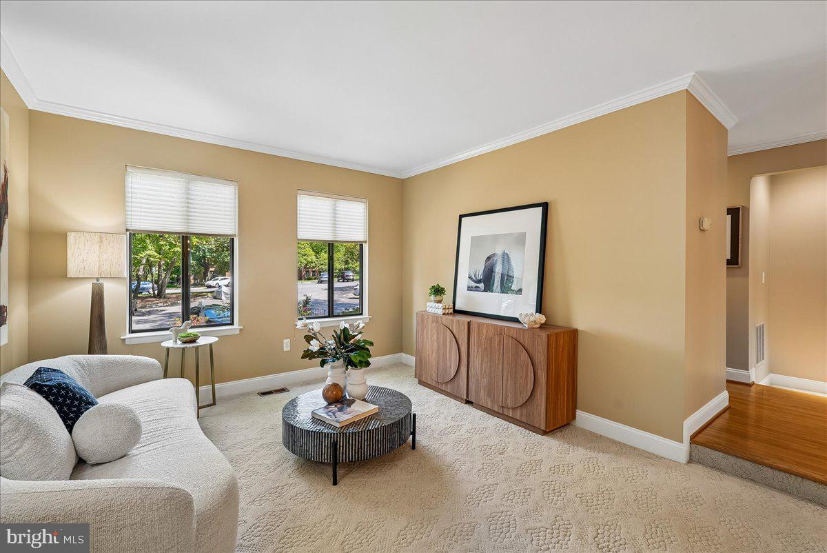 2024 Swans Neck Way Reston, VA 20191 - Photo 12 of 42 Living Room