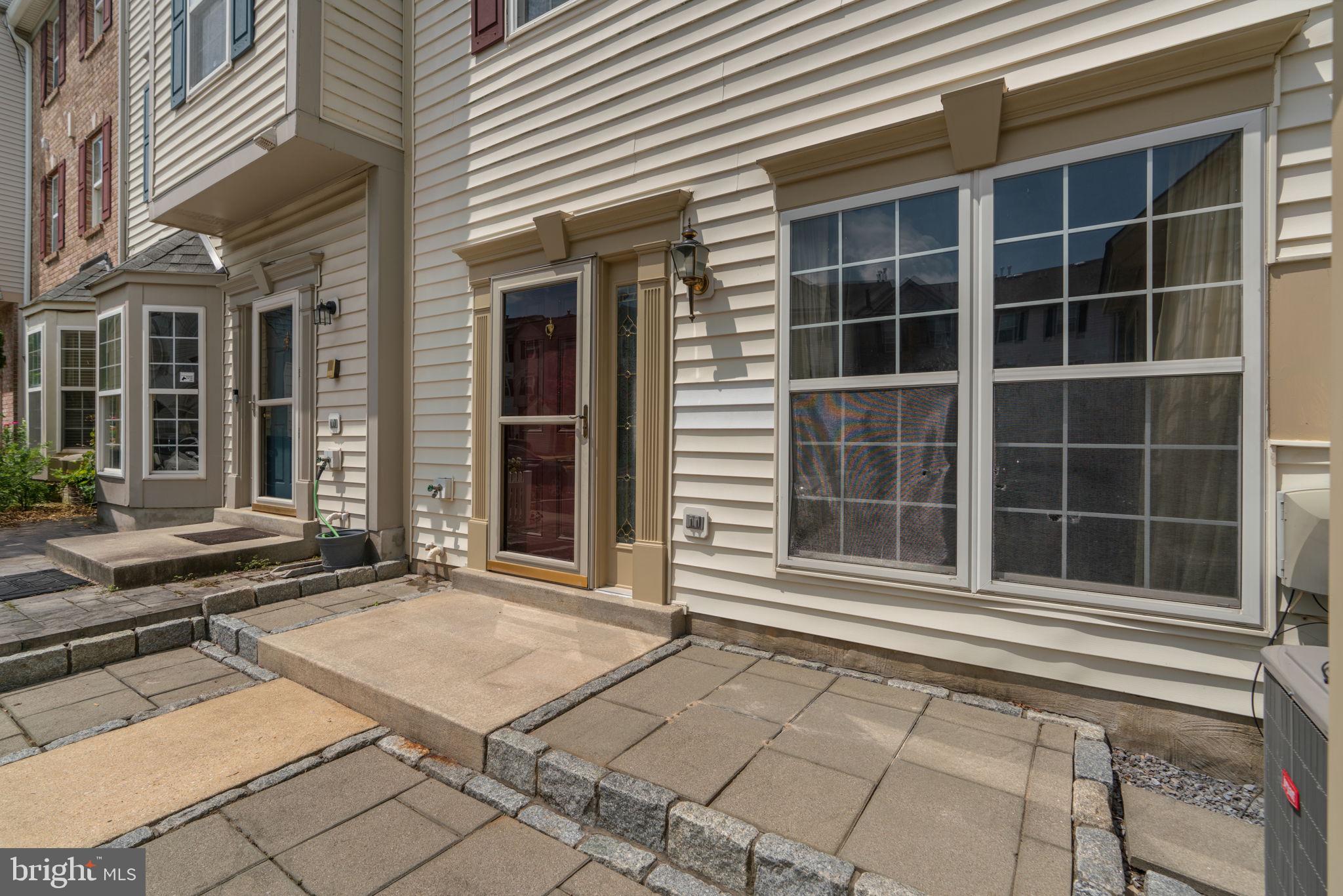 2002 Cramer Point Court Odenton, MD 21113 - Photo 3 of 36 Gallery Image 3