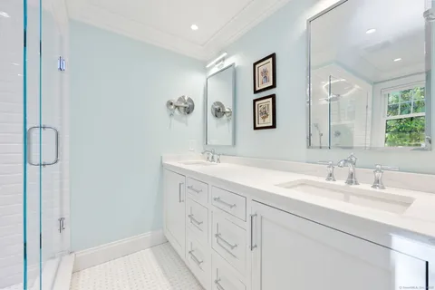 $1,325,000 | 111 Old Easton Turnpike, Weston, CT 06883