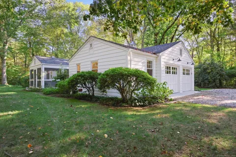 $1,325,000 | 111 Old Easton Turnpike, Weston, CT 06883