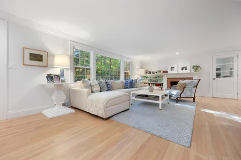 $1,325,000 | 111 Old Easton Turnpike, Weston, CT 06883