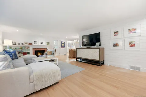 $1,325,000 | 111 Old Easton Turnpike, Weston, CT 06883