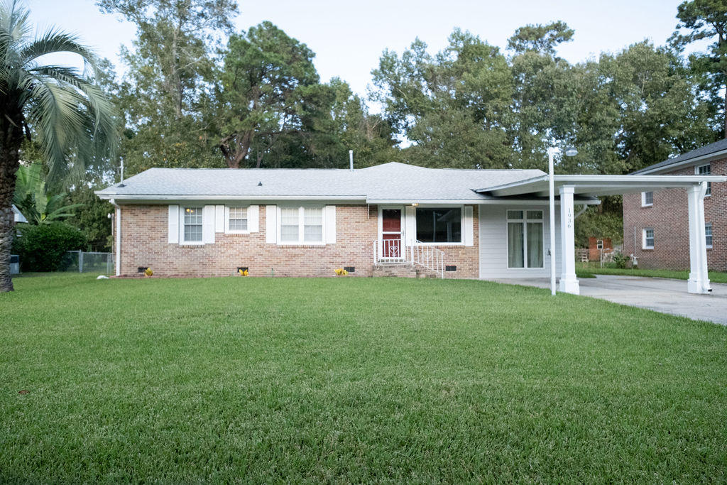 1936 Teakwood Road Charleston, SC 29414 - Photo 1 of 33 20201014-DSCF3105