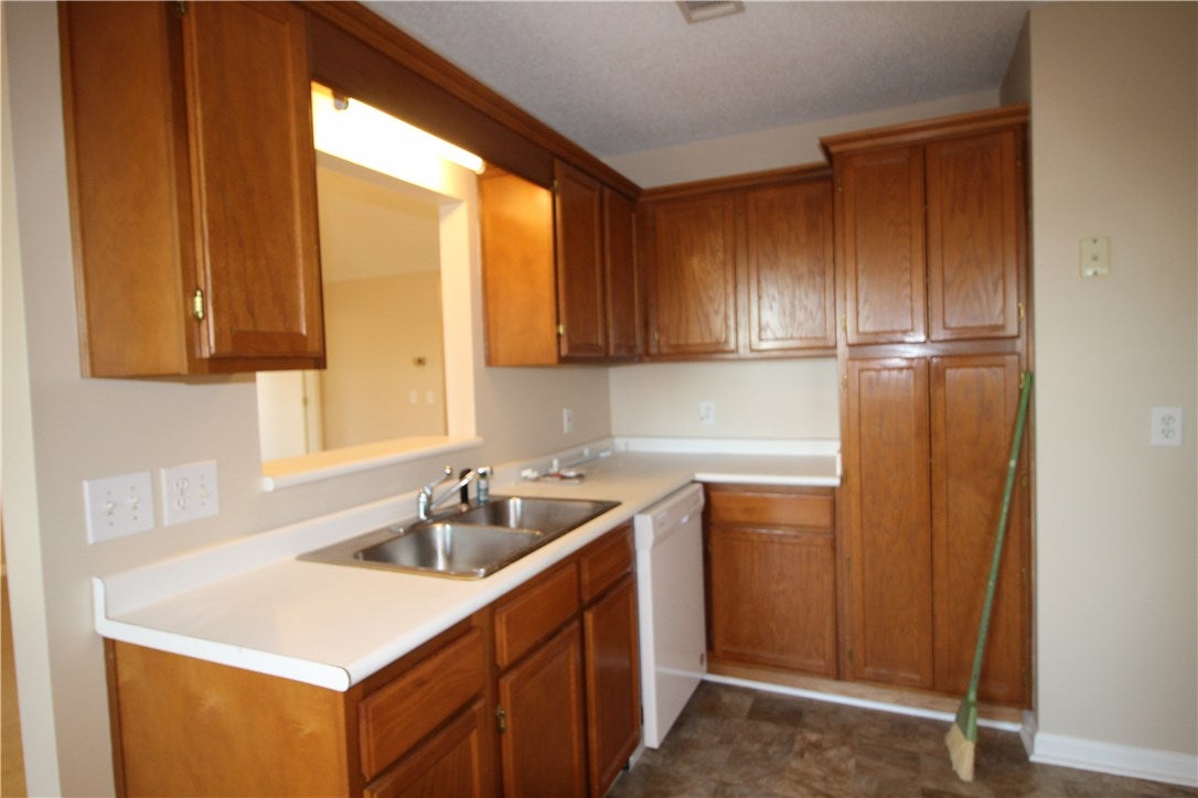 1405 Ridge Road Opelika, AL 36801 - Photo 11 of 29 Gallery Image 11