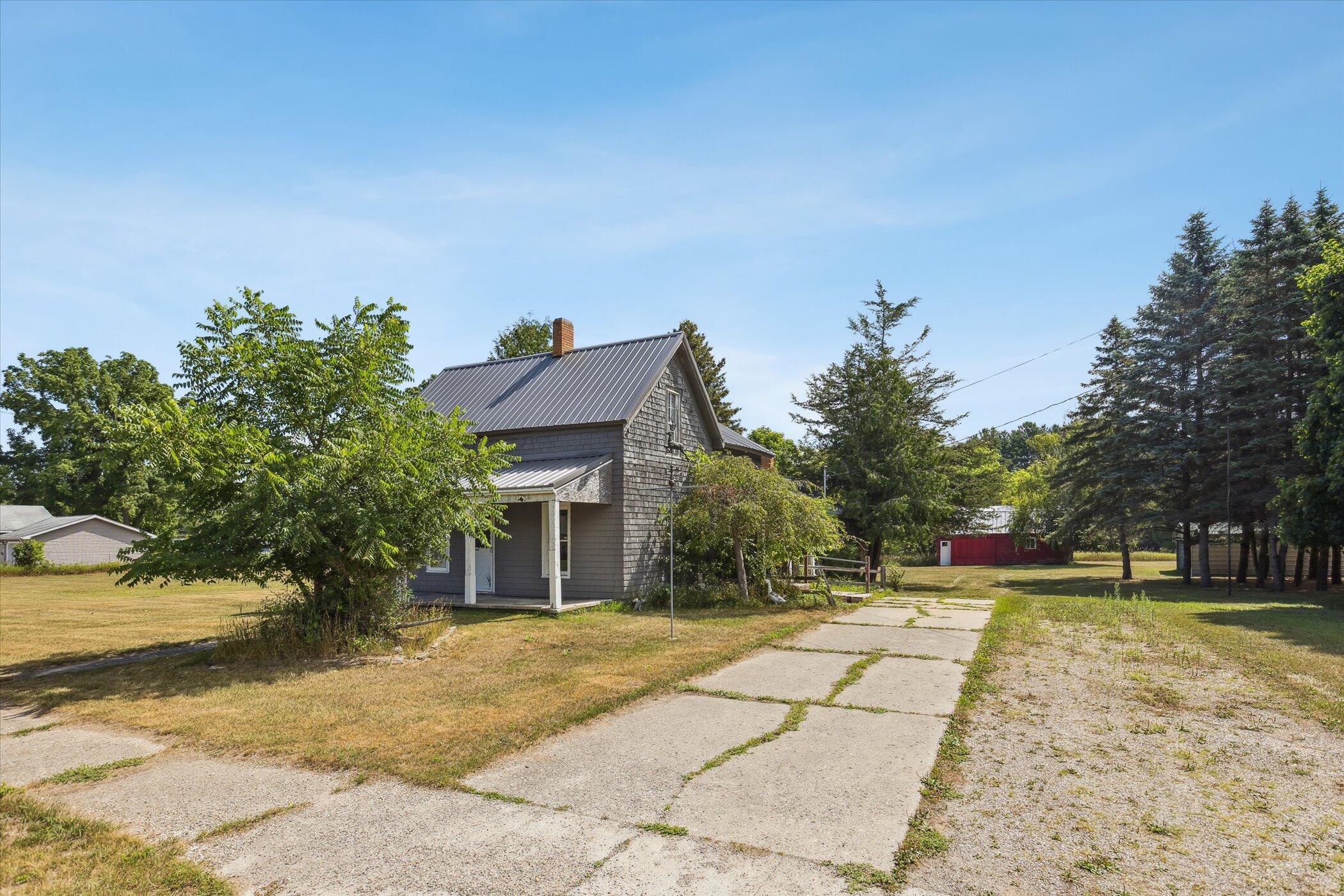 04-756-S-Roth-St-Reed-City-MI-49677-Wind