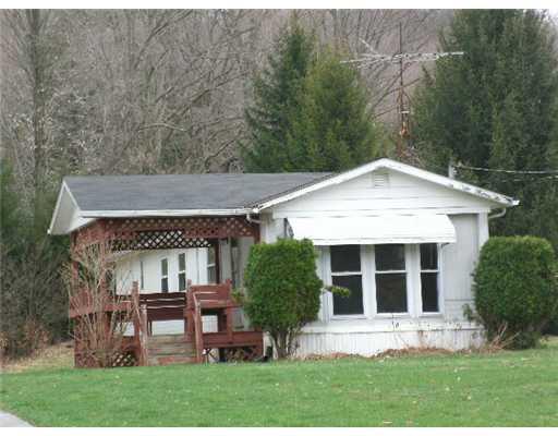 322 Pierson Road Hadley, PA 16130 - Photo 1 of 3 Exterior Front.