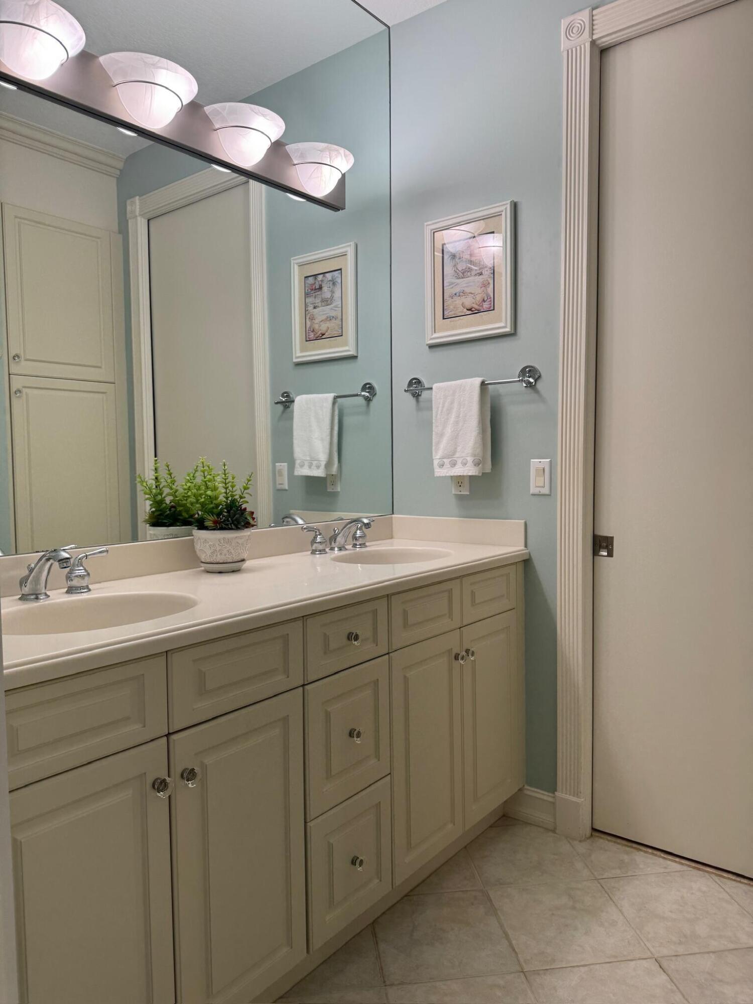 10196 Avenida Del Rio Delray Beach, FL 33446 - Photo 29 of 55 beyc68d06a9d95a0b