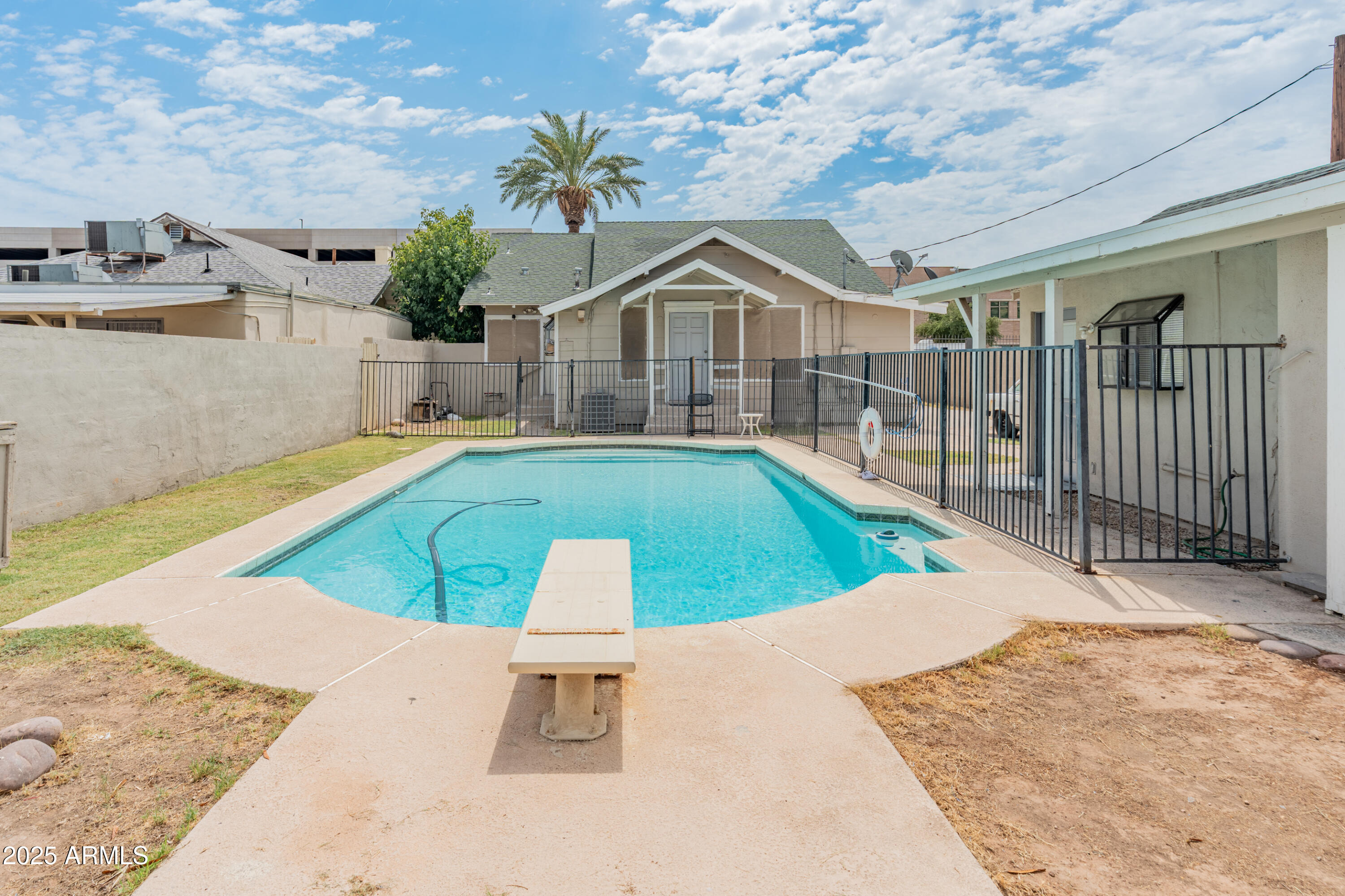 122 North 9th Avenue Phoenix, AZ 85007 - Photo 32 of 43 swimming pool view with a outdoor space