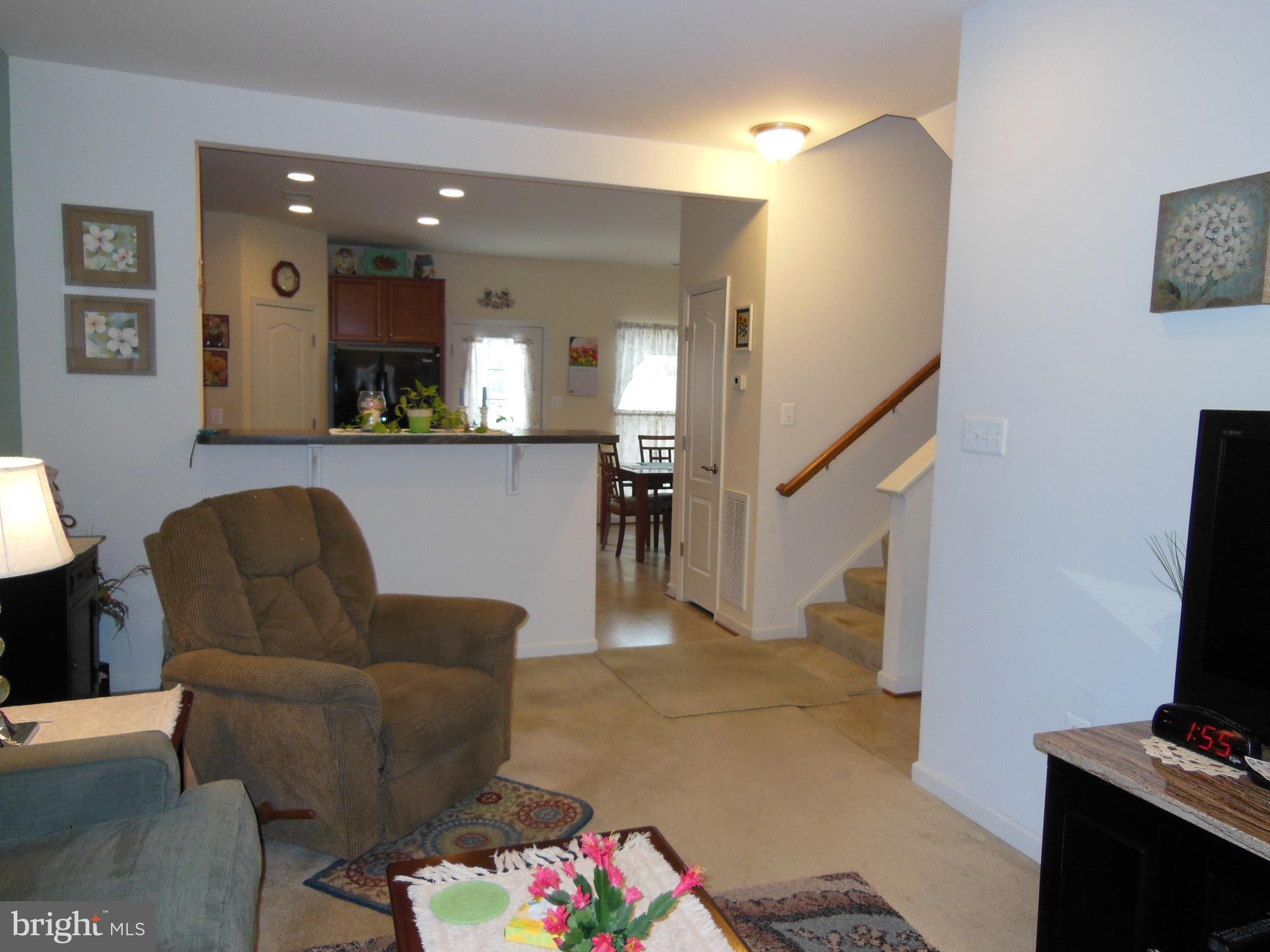 122 Ran Rue Drive Martinsburg, WV 25403 - Photo 4 of 30 Living Room