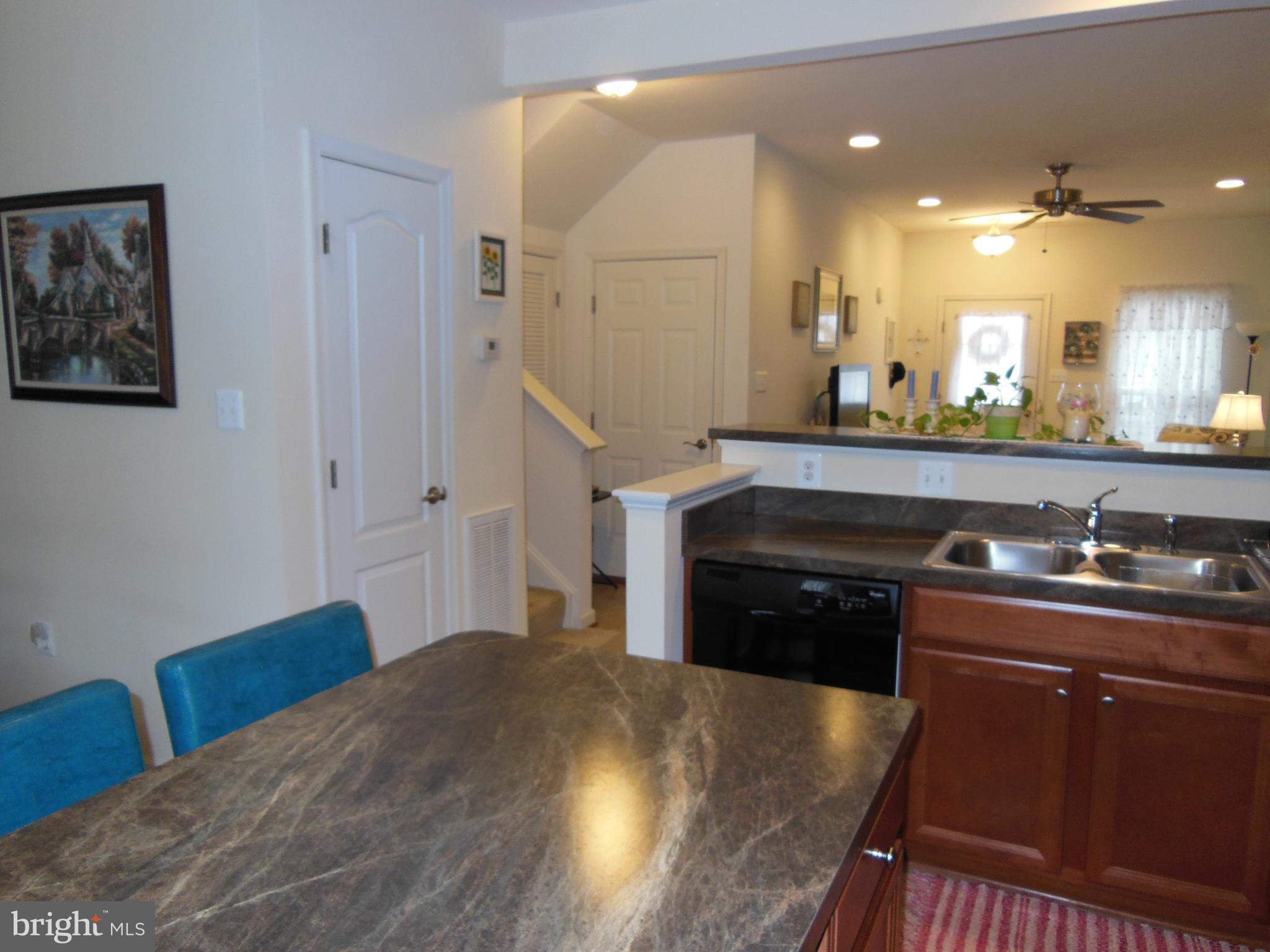 122 Ran Rue Drive Martinsburg, WV 25403 - Photo 8 of 30 Kitchen