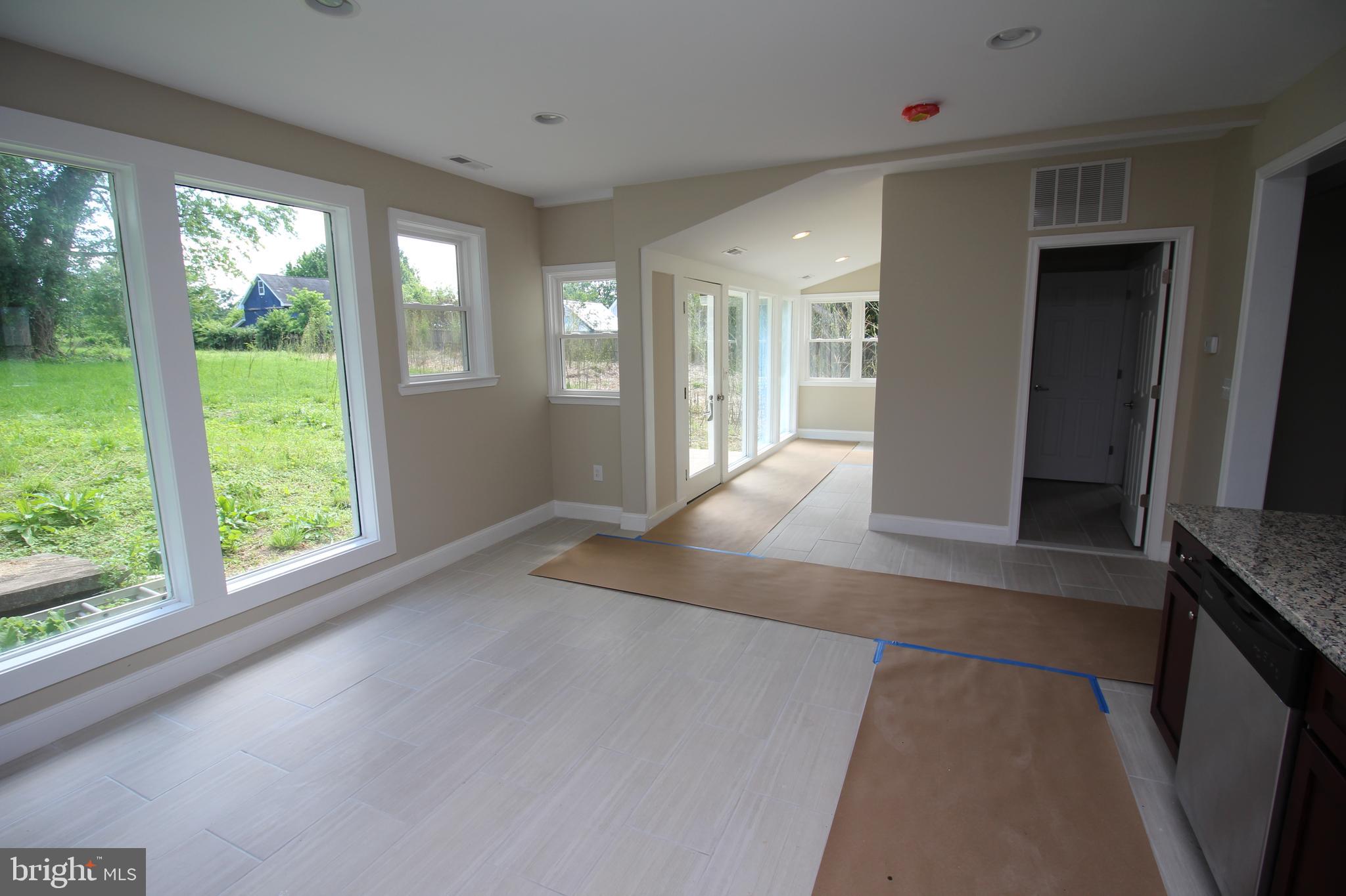18030 Barnesville Road Barnesville, MD 20838 - Photo 15 of 39 Sun room and Picture Windows