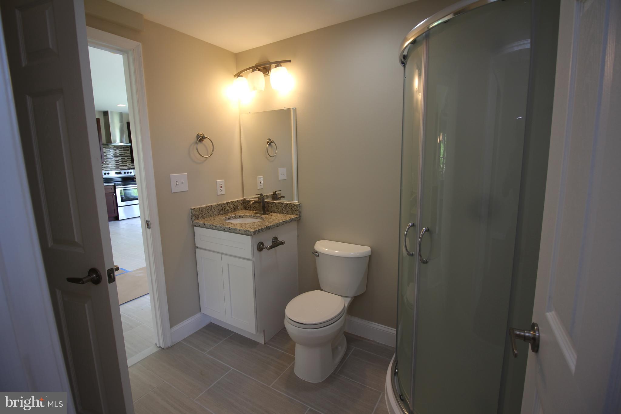 18030 Barnesville Road Barnesville, MD 20838 - Photo 16 of 39 First Floor Full Bath