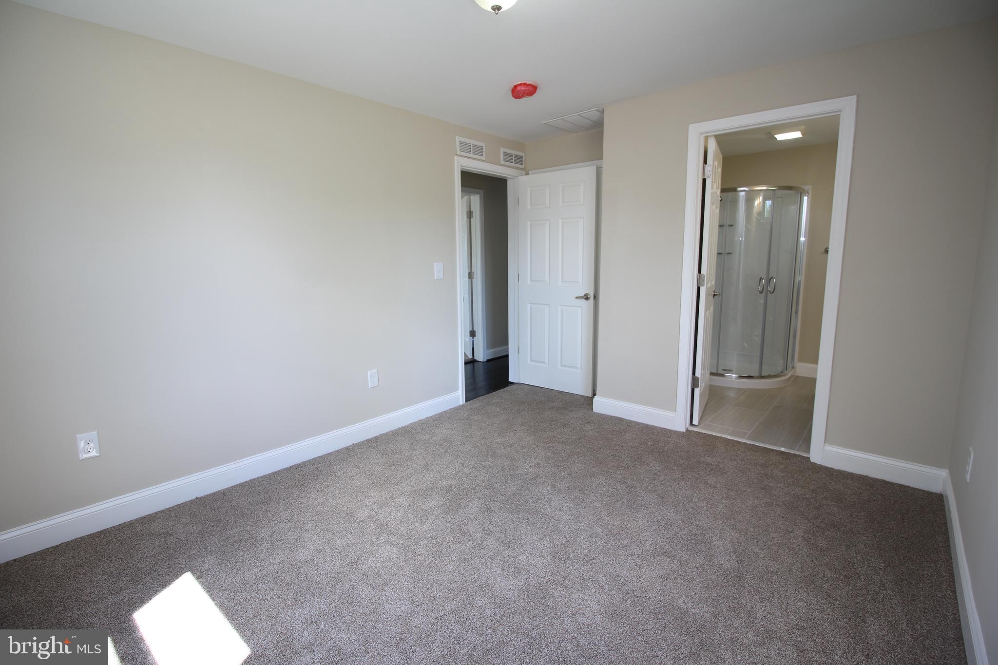 18030 Barnesville Road Barnesville, MD 20838 - Photo 22 of 39 Master Bedroom and Bath