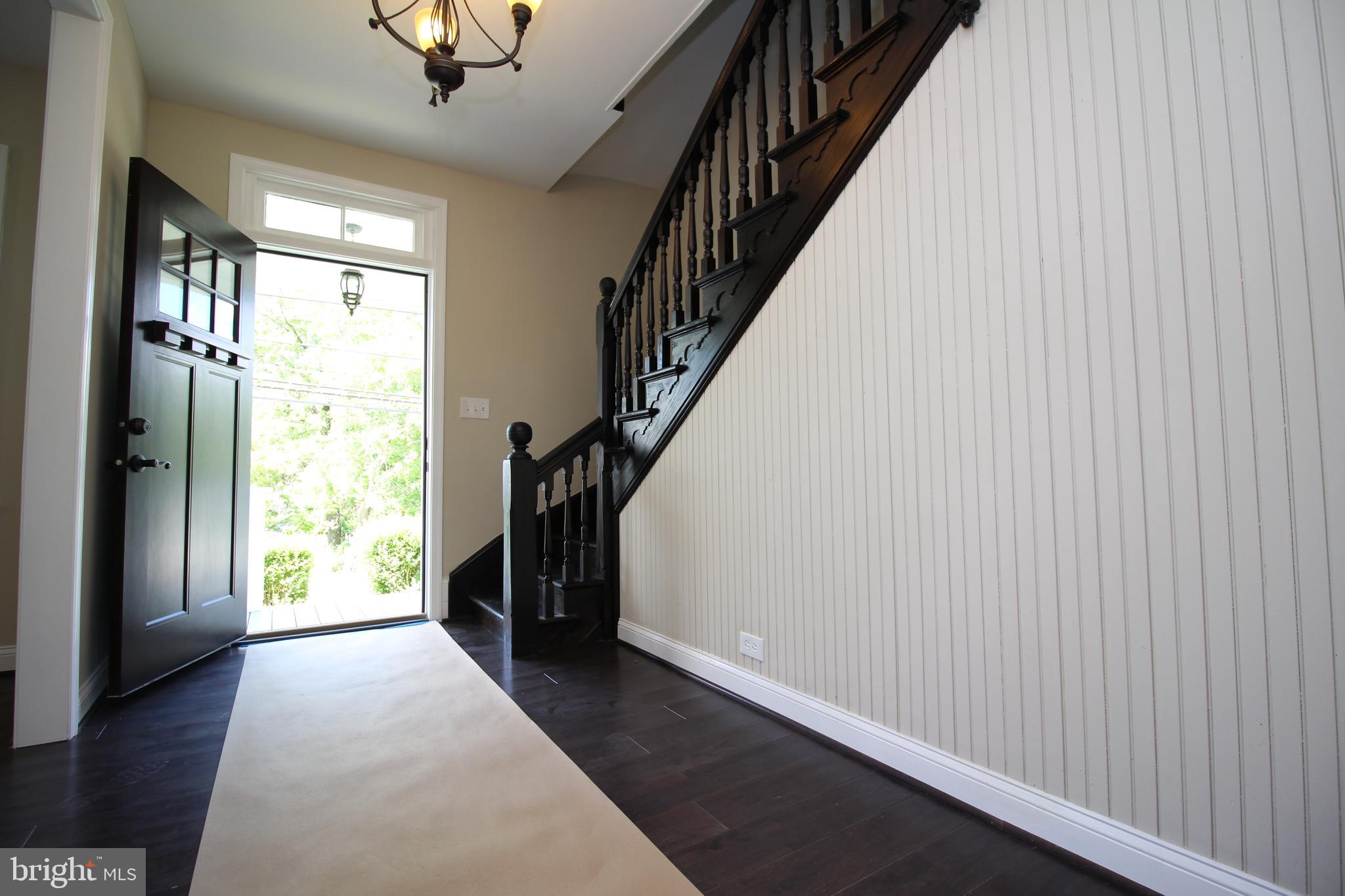 18030 Barnesville Road Barnesville, MD 20838 - Photo 4 of 39 Front Door and Staircase