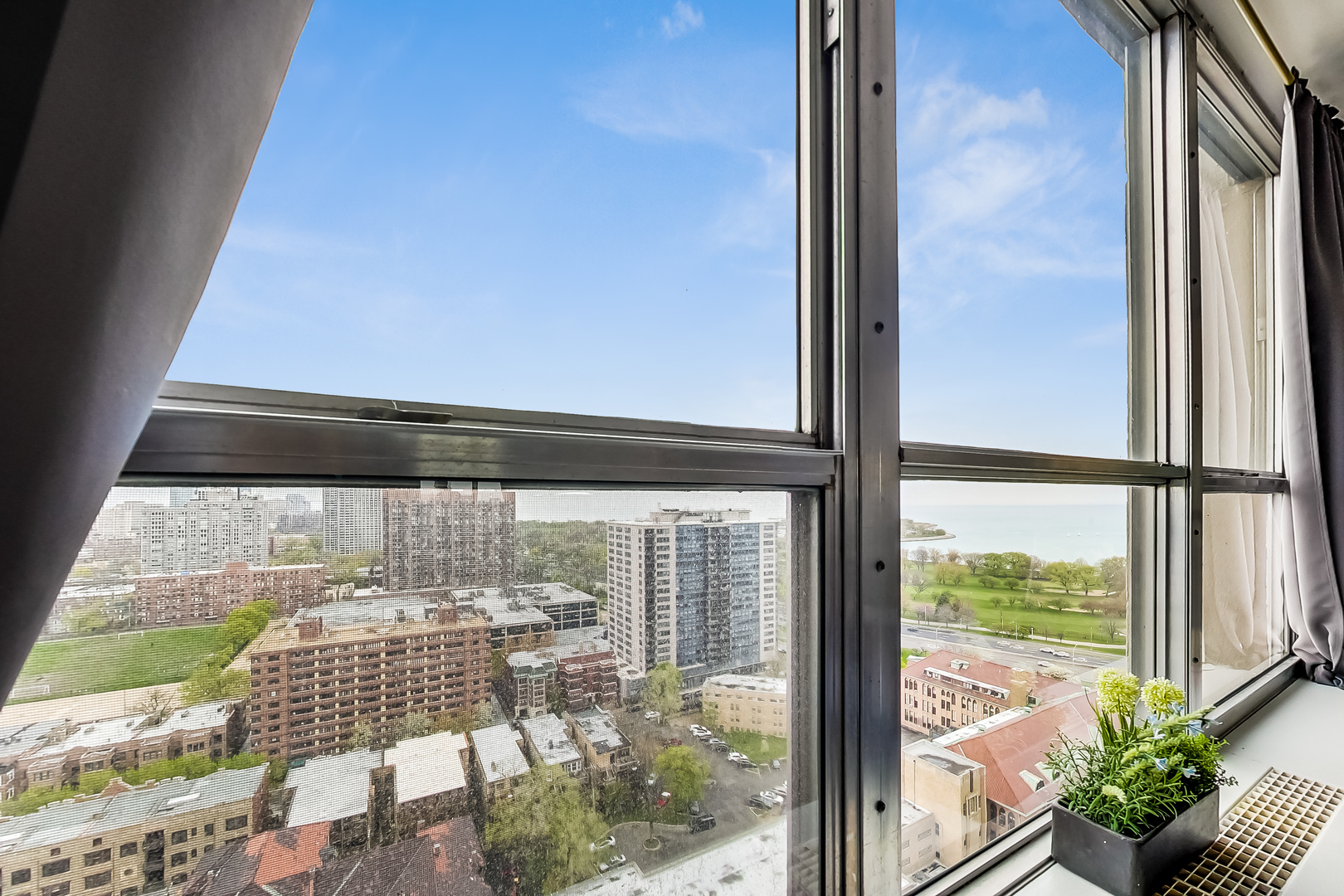 655 West Irving Park Road, Unit 2210 Chicago, IL 60613 - Photo 14 of 38 a view of sky from window
