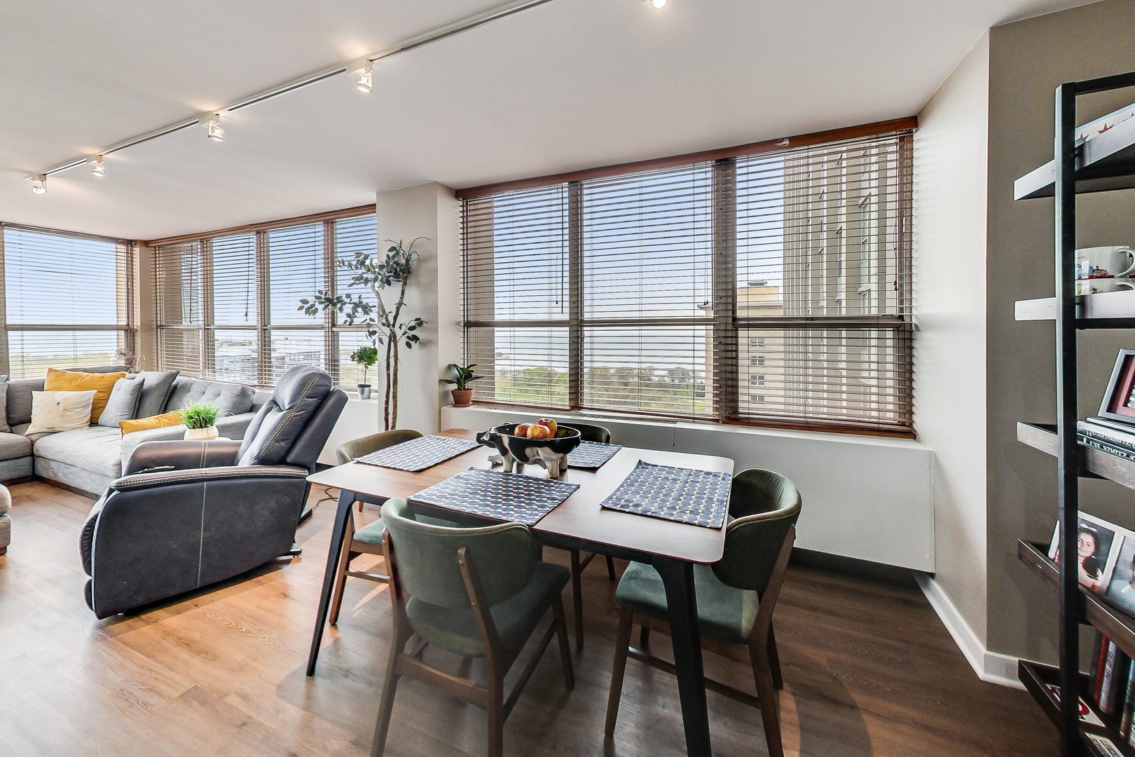 655 West Irving Park Road, Unit 2210 Chicago, IL 60613 - Photo 5 of 38 a workspace with furniture and a large window