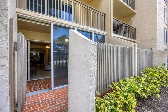 $500,000 | 845 Benjamin Franklin Drive, Unit 104, Sarasota, FL 34236