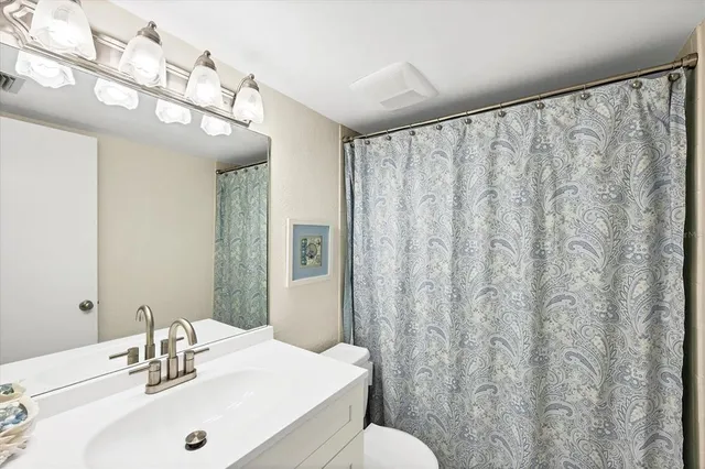 $500,000 | 845 Benjamin Franklin Drive, Unit 104, Sarasota, FL 34236