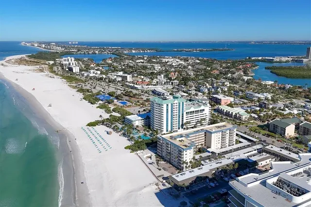 $500,000 | 845 Benjamin Franklin Drive, Unit 104, Sarasota, FL 34236