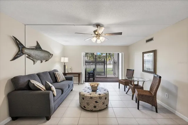 $500,000 | 845 Benjamin Franklin Drive, Unit 104, Sarasota, FL 34236