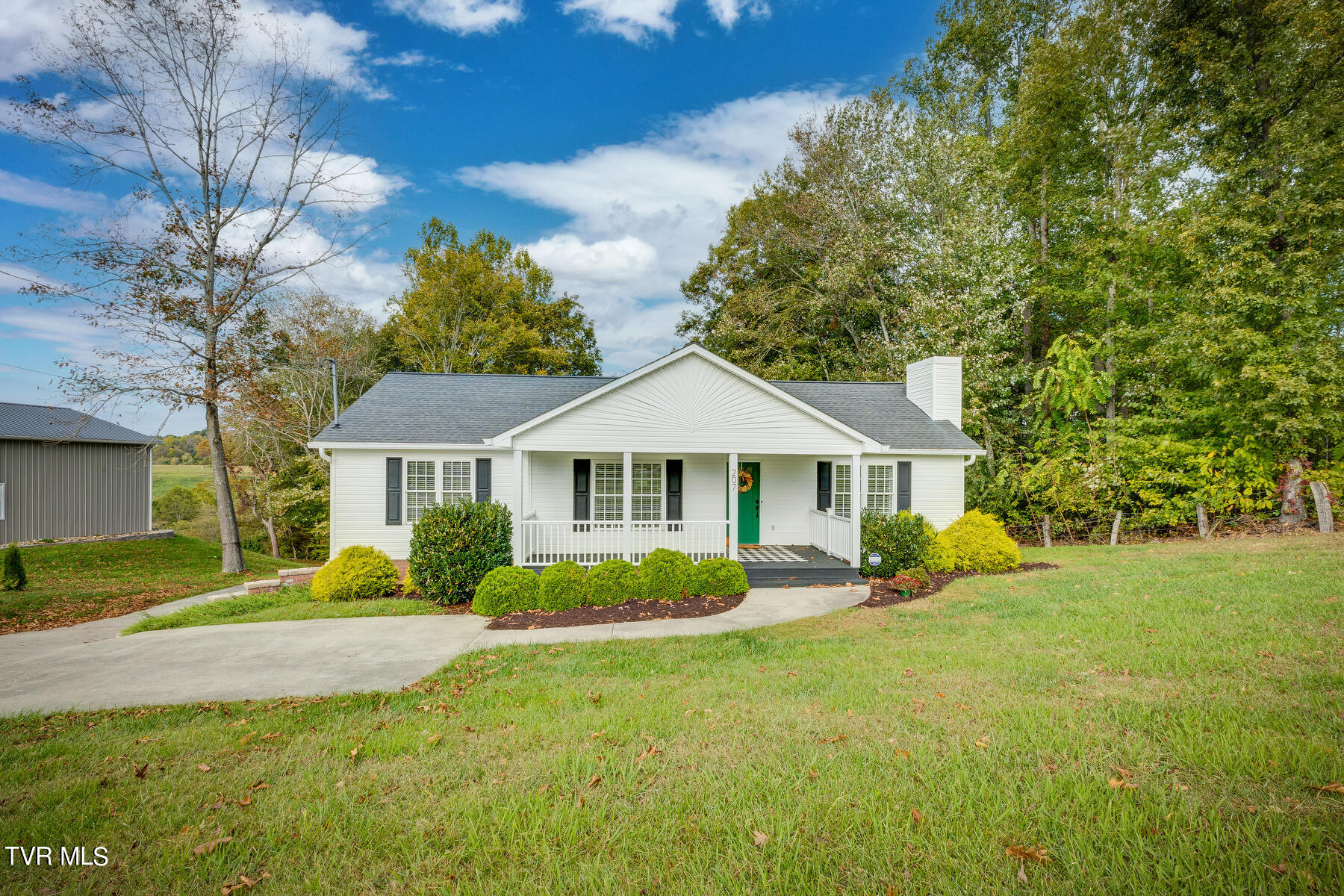 207 Eastern Star Road Kingsport, TN 37663 - Photo 1 of 38 001