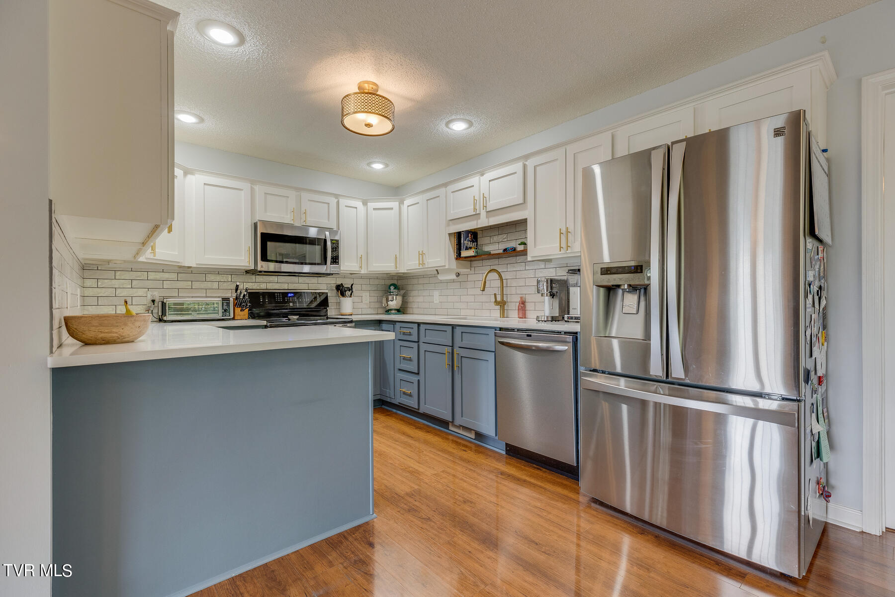 207 Eastern Star Road Kingsport, TN 37663 - Photo 12 of 38 011