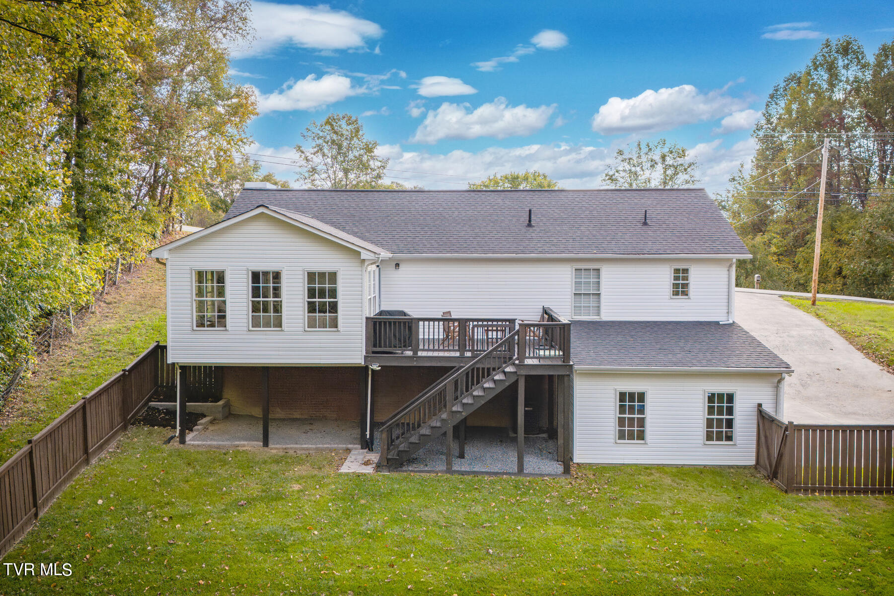 207 Eastern Star Road Kingsport, TN 37663 - Photo 4 of 38 034