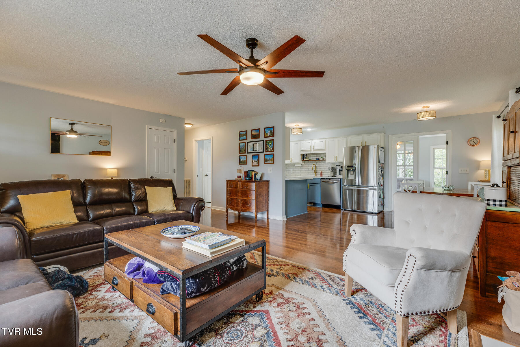 207 Eastern Star Road Kingsport, TN 37663 - Photo 9 of 38 008