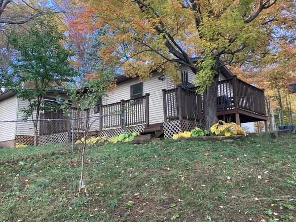 $160,000 | 313 Eastland Drive, Leroy, MI 49655