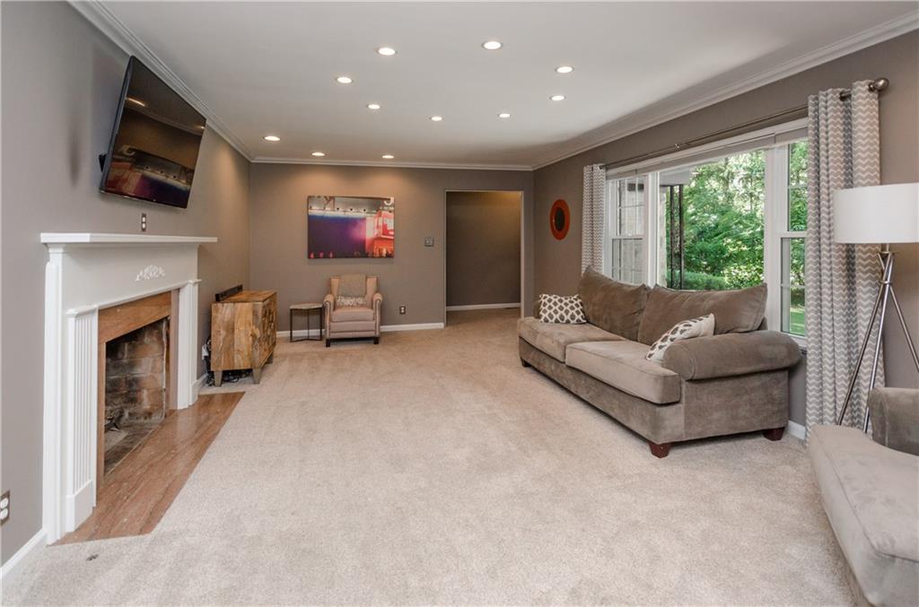 7995 Evanston Road Indianapolis, IN 46240 - Photo 9 of 24 Gallery Image 9
