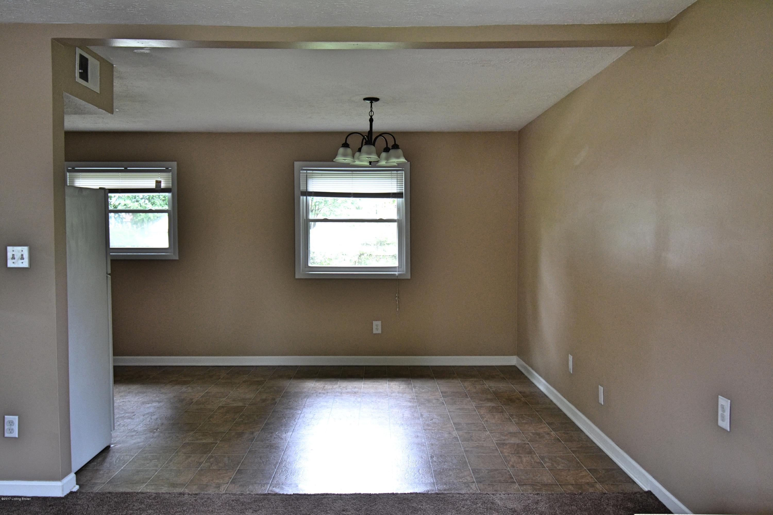 394 Beechland Road Louisville, KY 40229 - Photo 19 of 21 Kitchen