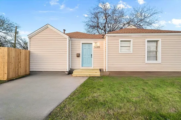 $1,750 | 3285 Clover Lane, Fort Worth, TX 76107