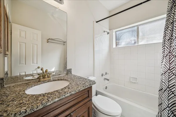 $2,200 | 119 Lissa Lane, Sugar Land, TX 77479