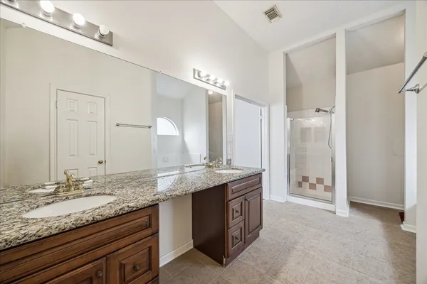 $2,200 | 119 Lissa Lane, Sugar Land, TX 77479