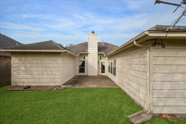 $2,200 | 119 Lissa Lane, Sugar Land, TX 77479