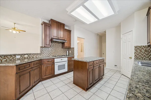 $2,200 | 119 Lissa Lane, Sugar Land, TX 77479