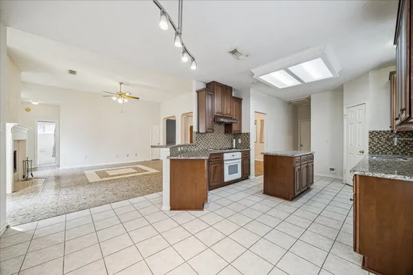 $2,200 | 119 Lissa Lane, Sugar Land, TX 77479