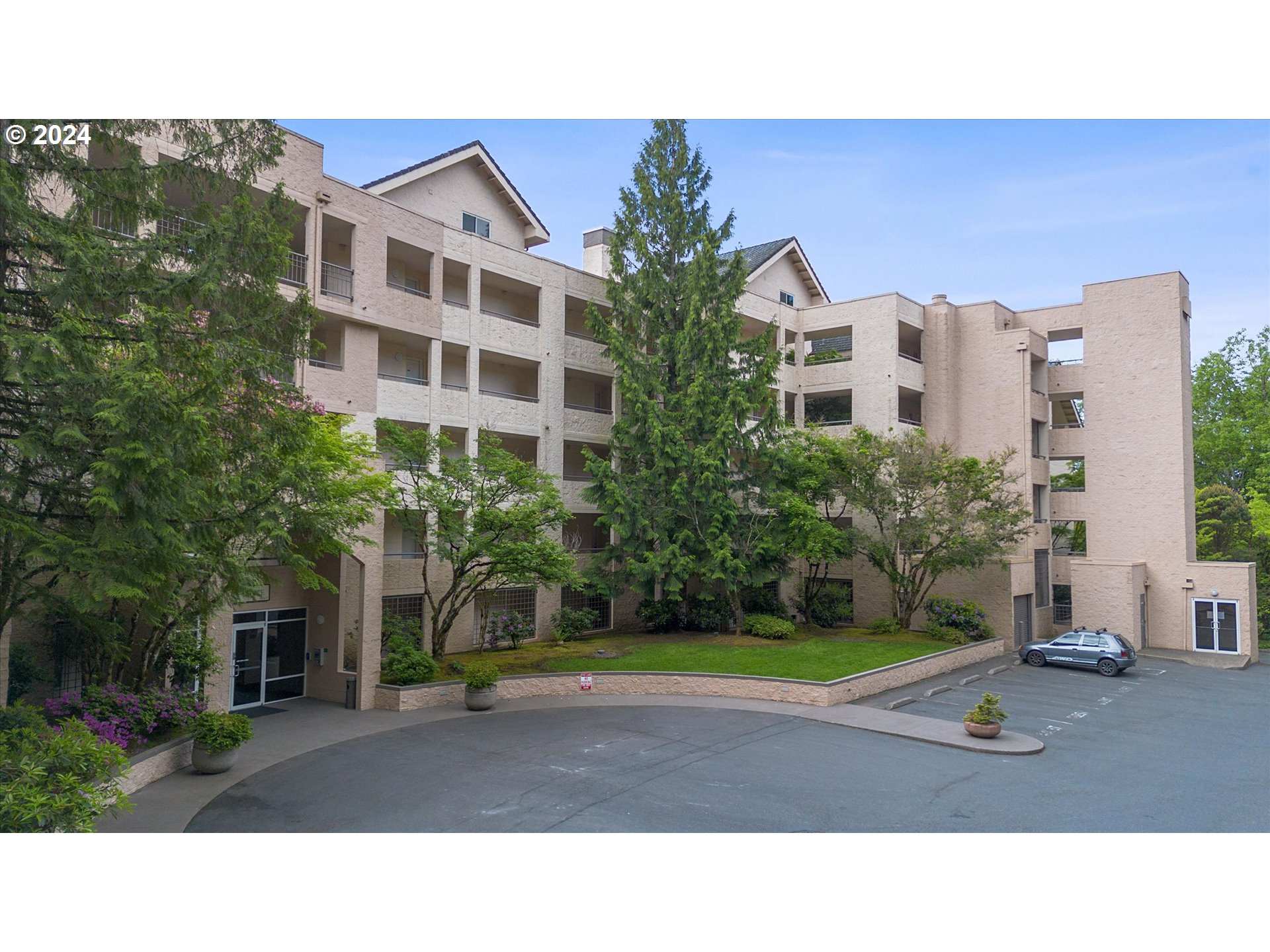 6645 West Burnside Road, Unit 535 Portland, OR 97225 - Photo 1 of 45 Gallery Image 1